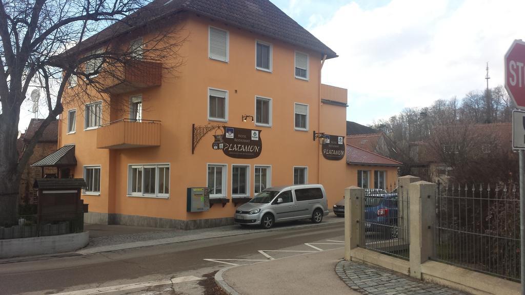 Hotel Restaurant Platamon Feuchtwangen Exterior foto